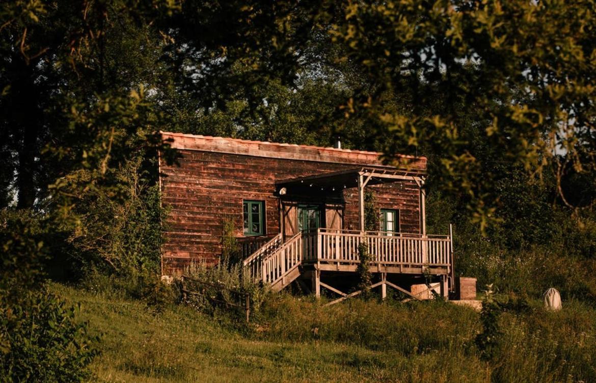 La Ferme Du Pont De Maumy, Cabane Au Bord De L'Etang Et Bain Nordique Busserolles Екстер'єр фото